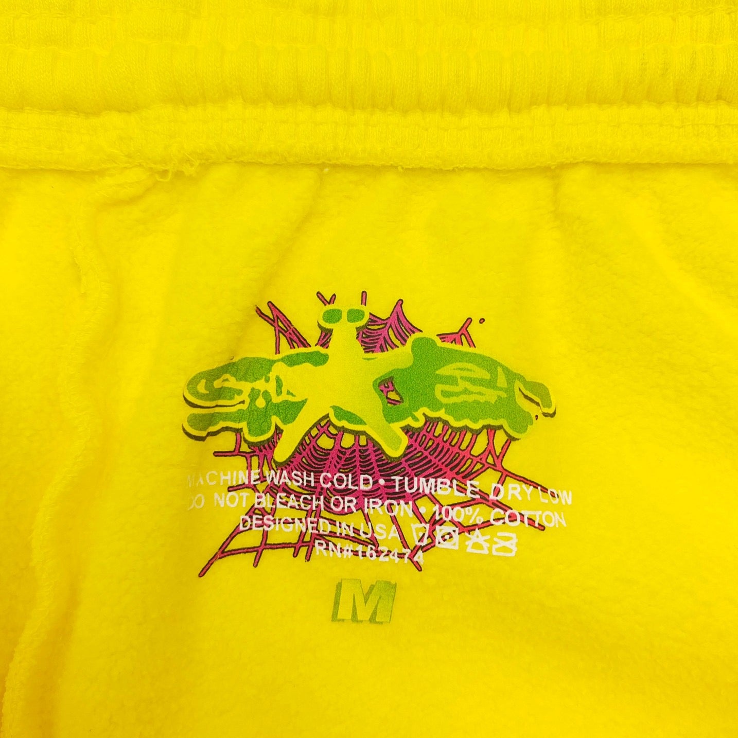 Pantalón amarillo