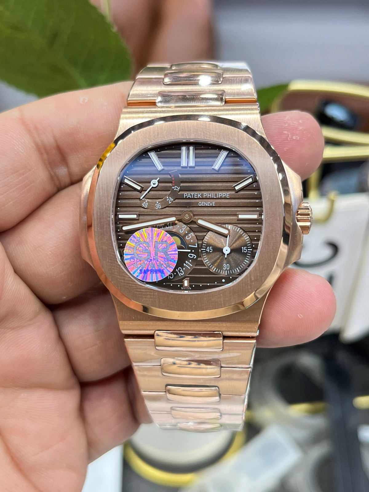 Reloj de color dorado