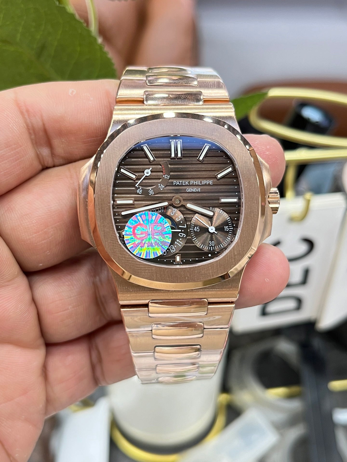 Reloj de color dorado