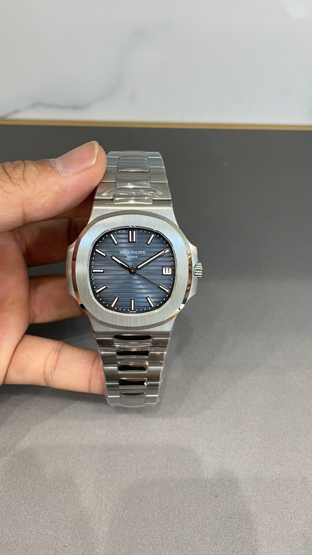 White black Watch - FashionHype.xyz