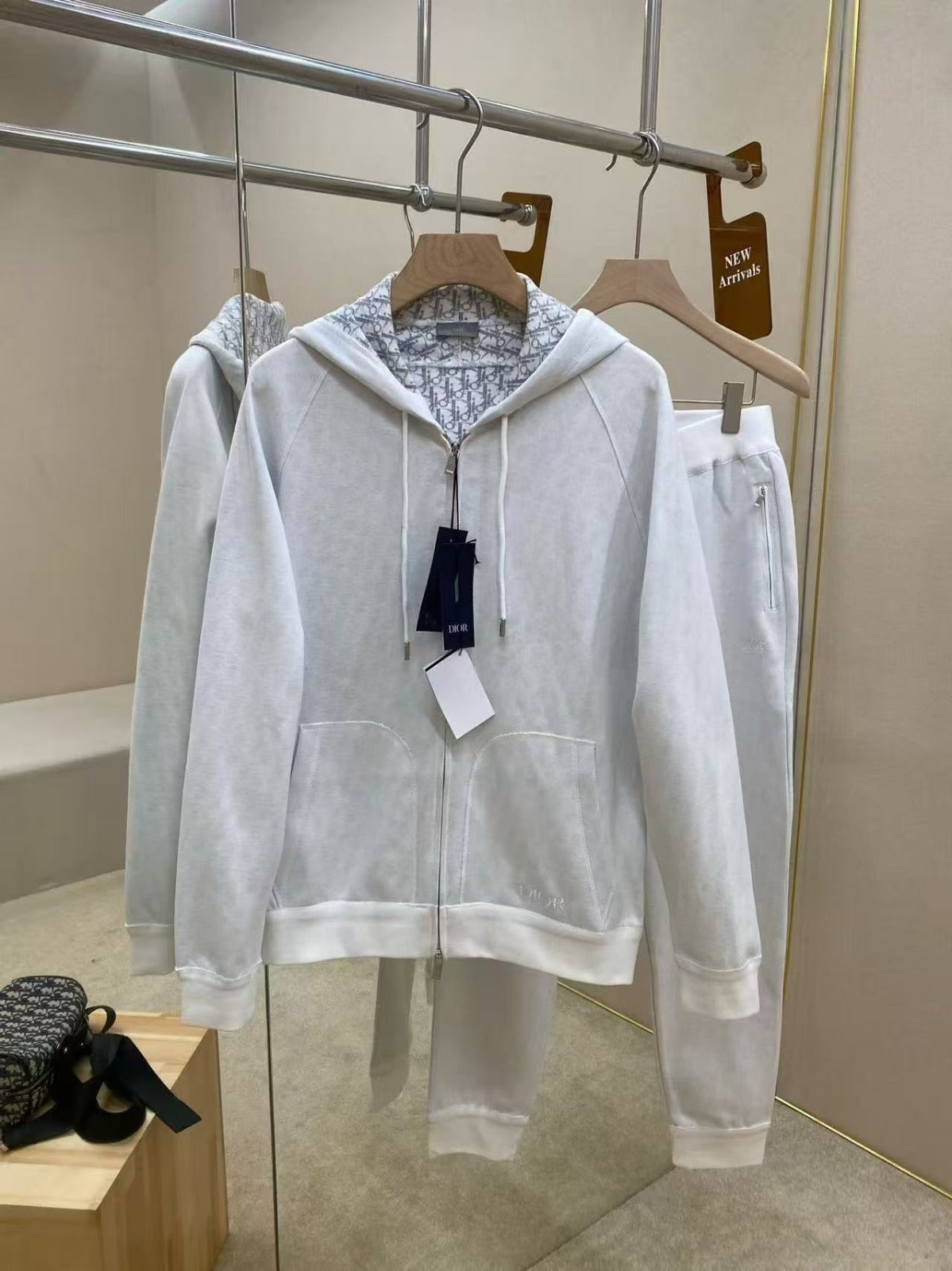 Dunkelgraue Jacke