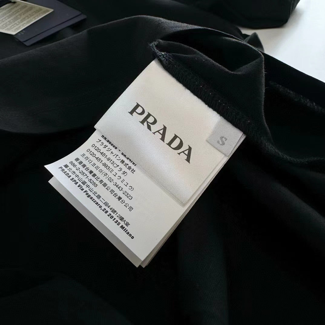 Black and White T-shirt - FashionHype.xyz