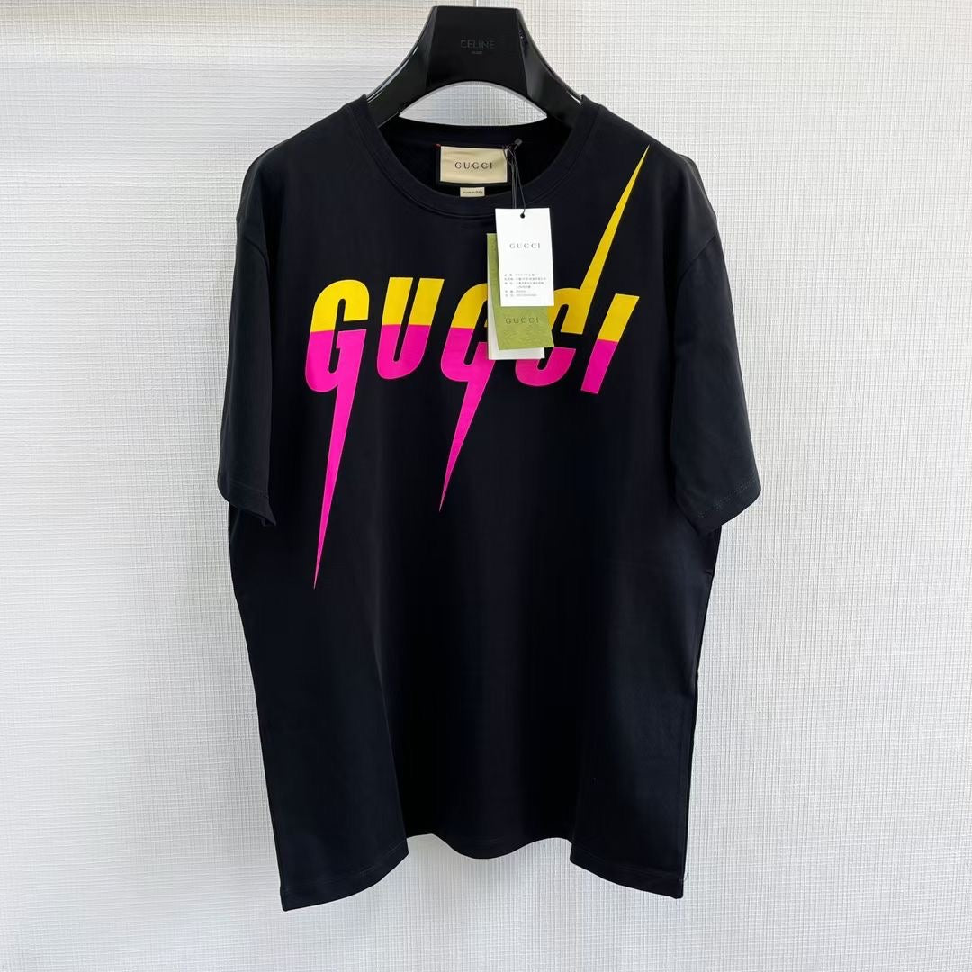 Black T-shirt - FashionHype.xyz