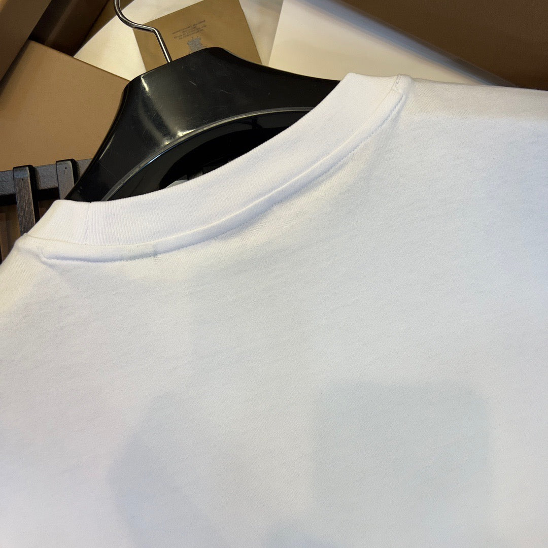 Black and White T-shirt - FashionHype.xyz