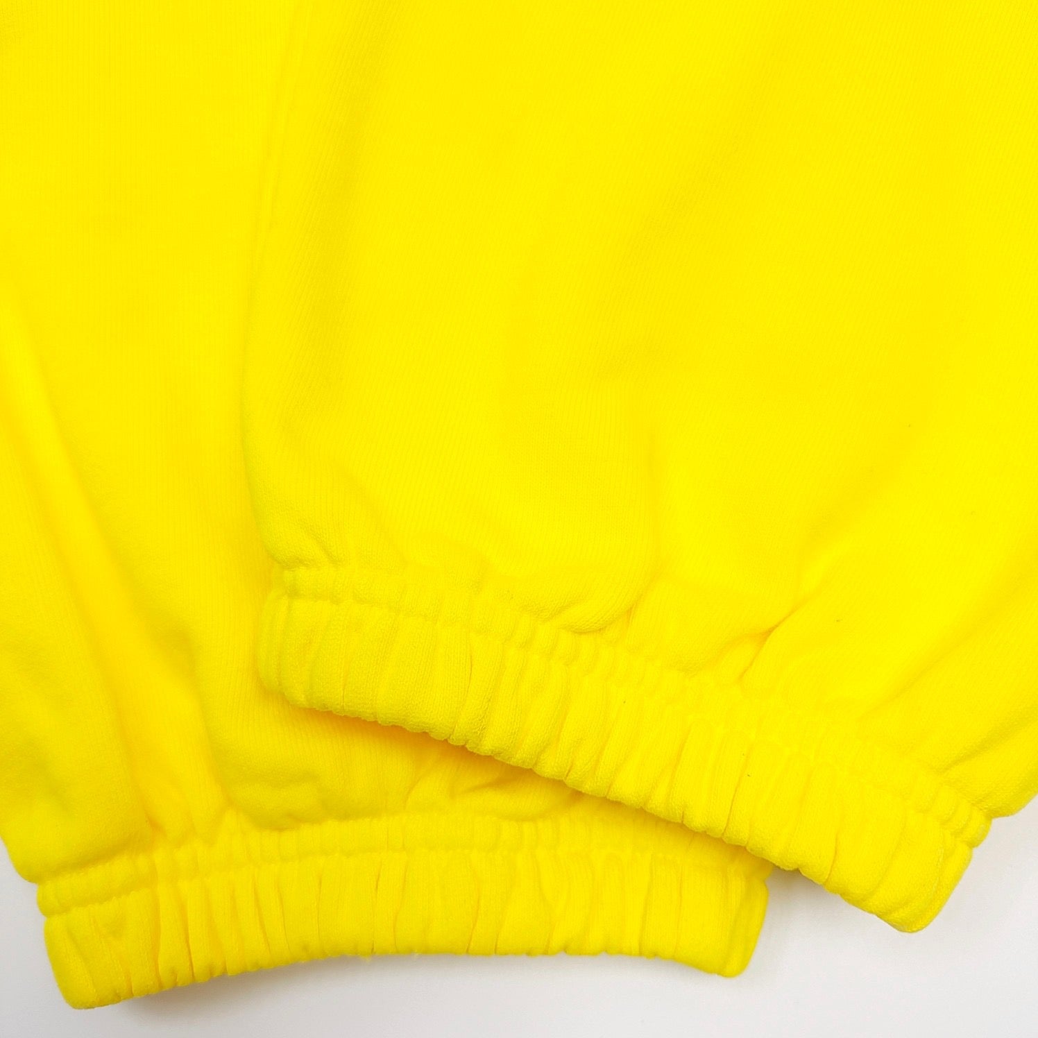 Pantalón amarillo