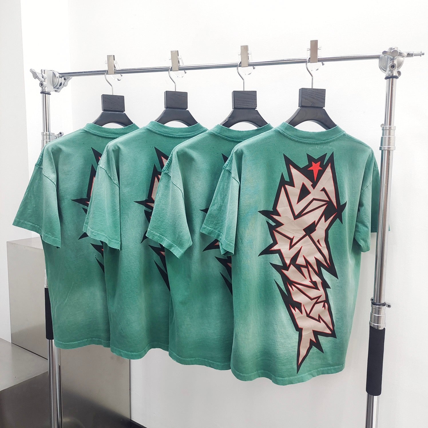Dunkelblaues T-Shirt