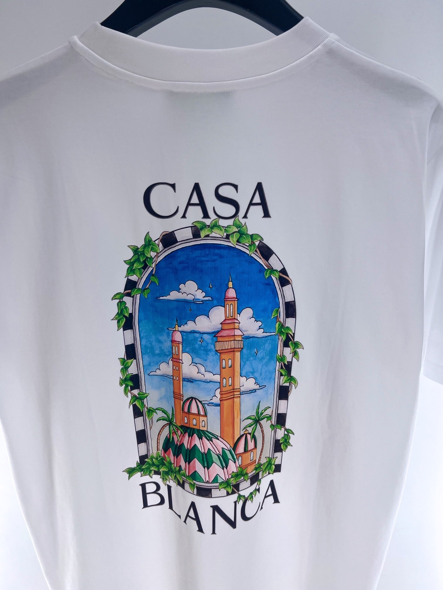 White T-shirt - Size XL - FashionHype.xyz