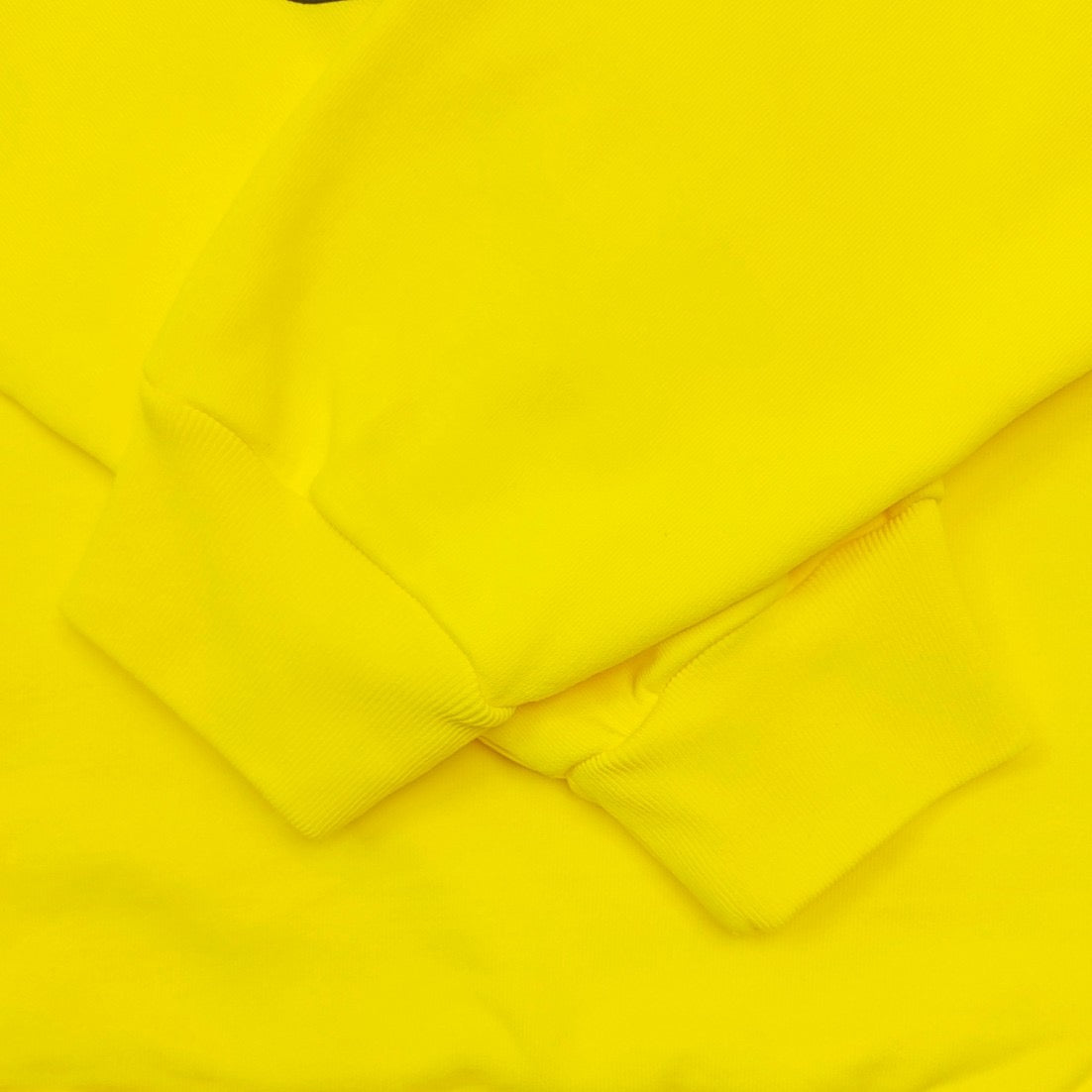 Sudadera con capucha amarilla