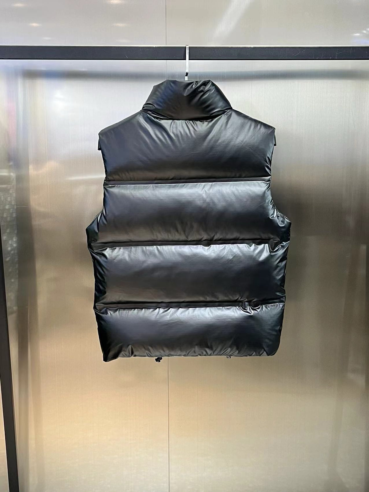 Black Vest - FashionHype.xyz