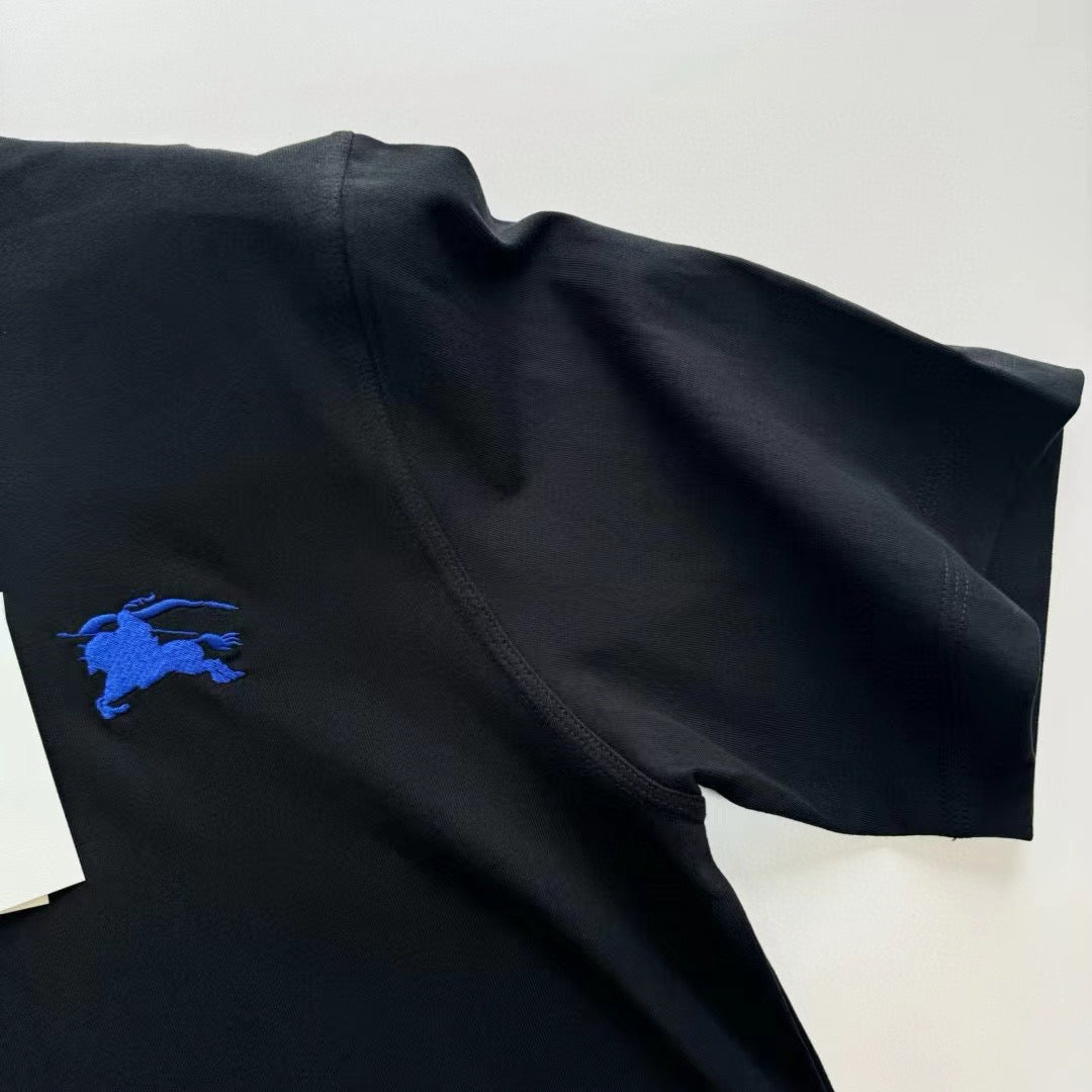 Black and White T-shirt - FashionHype.xyz
