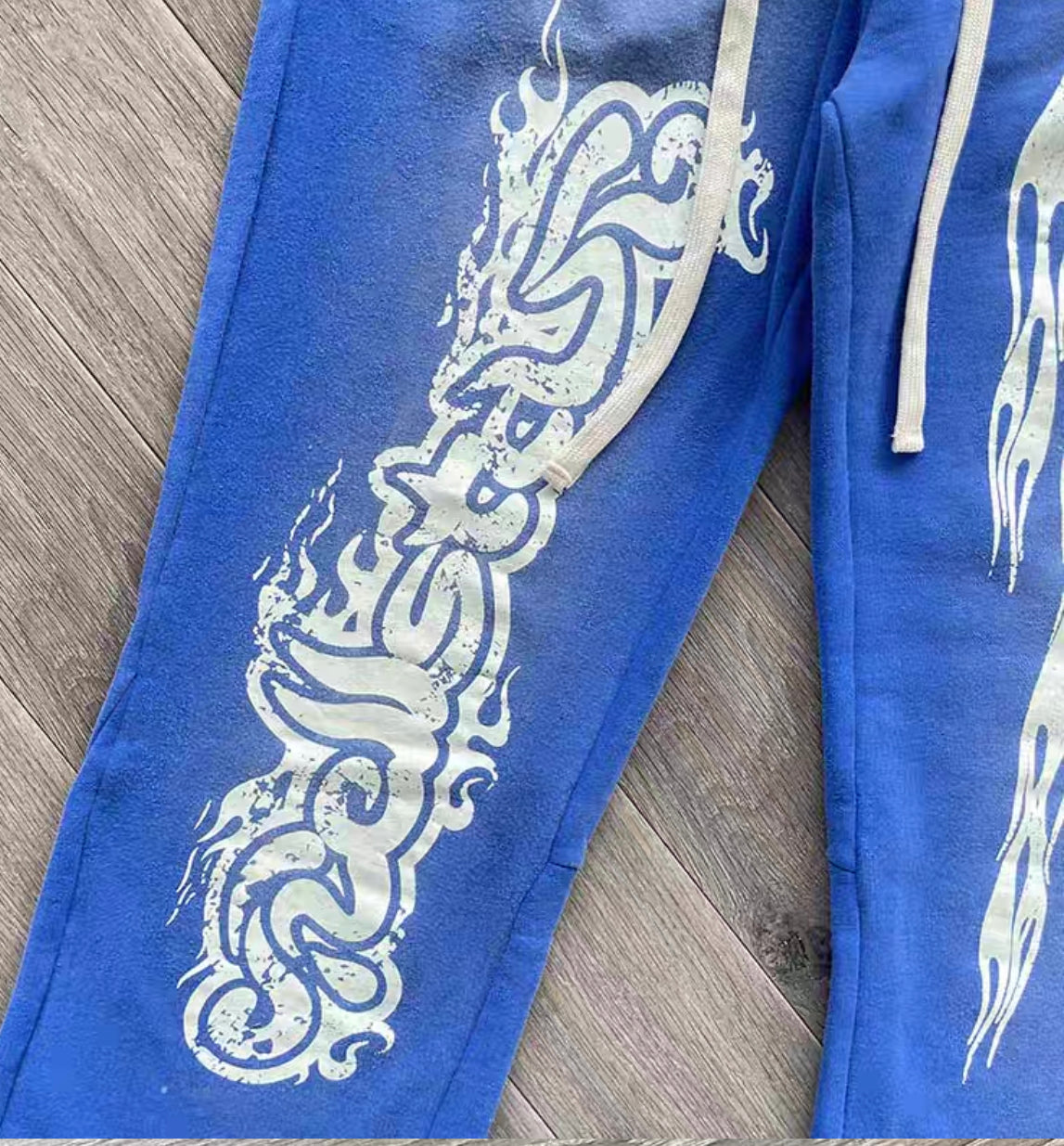 Blauer Hoodie mit Hose