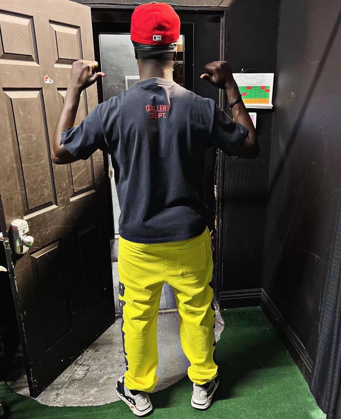 Pantalón amarillo