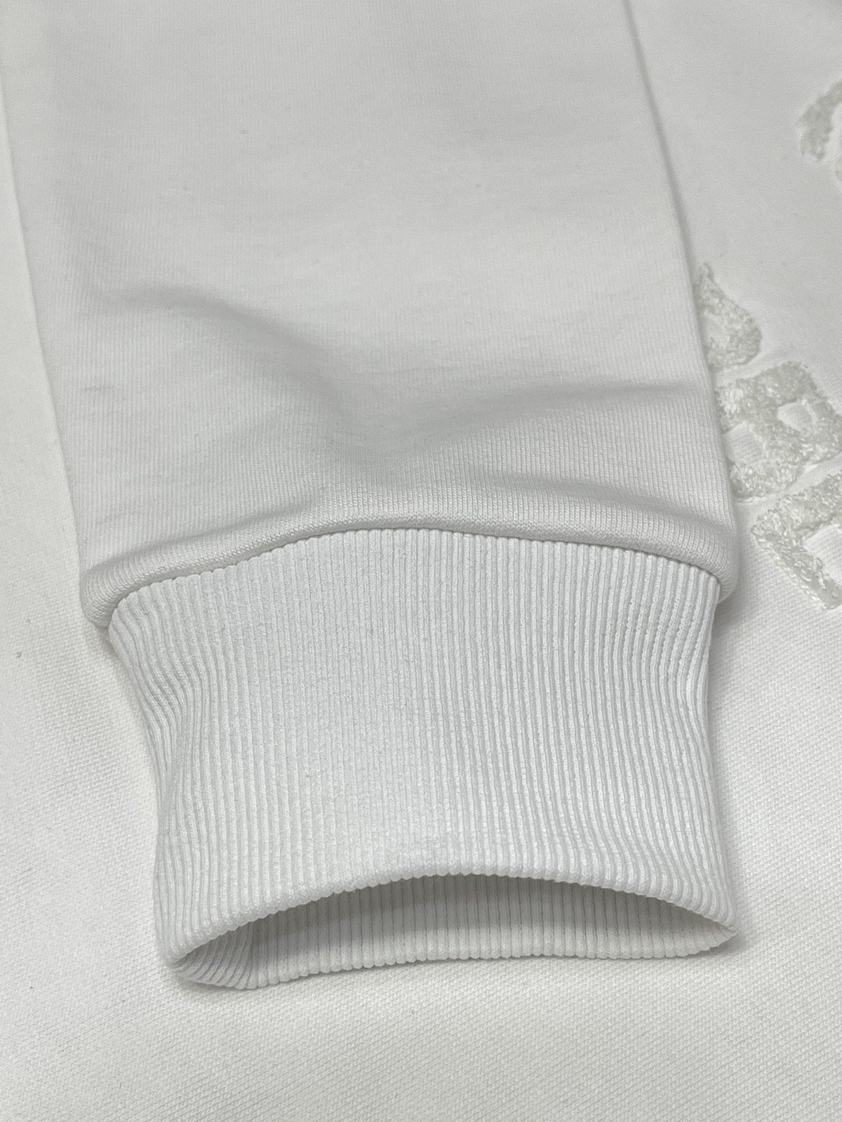 Schwarz-weißes Sweatshirt