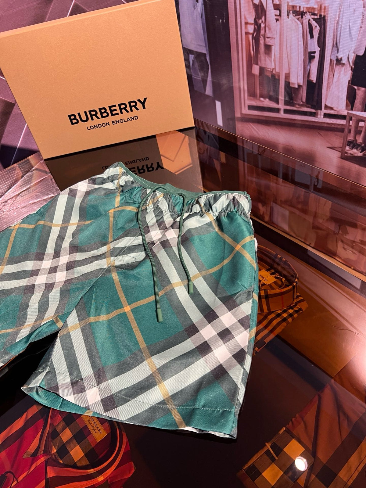 Multi-Colors Short - Size M - FashionHype.xyz