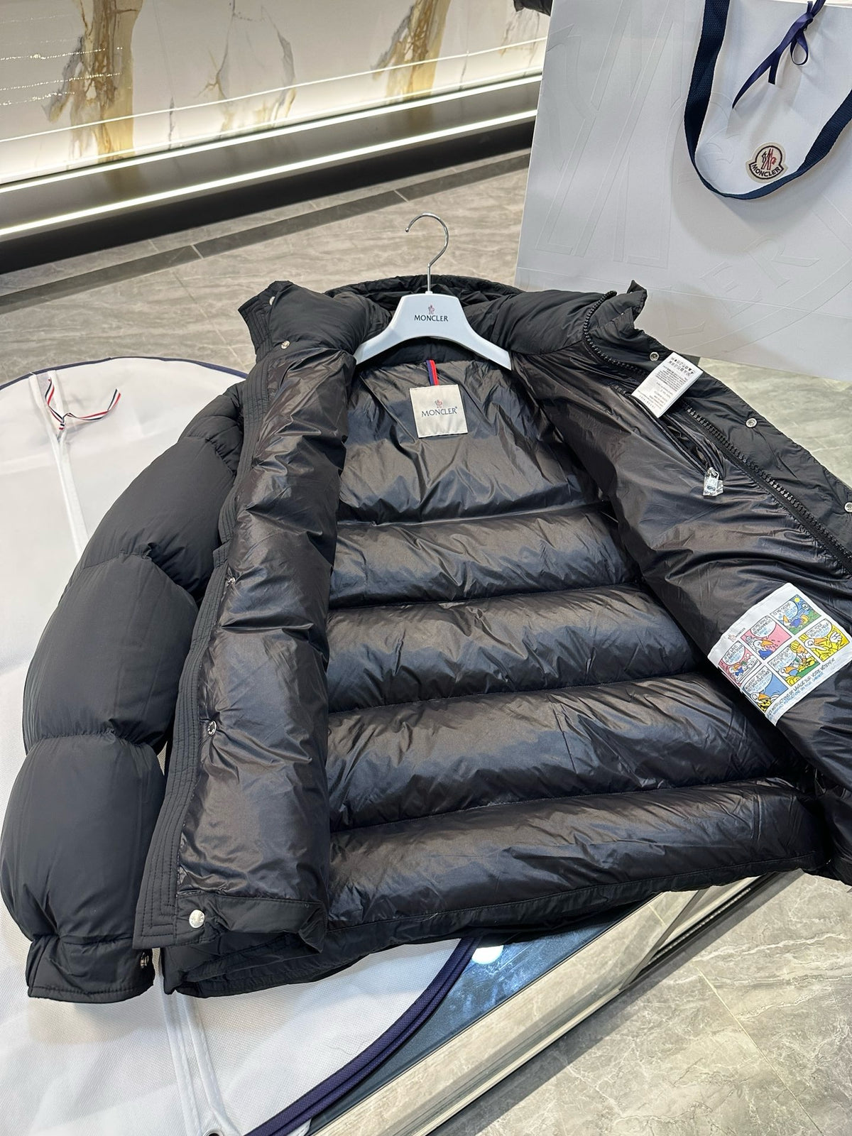 Black Jacket - FashionHype.xyz