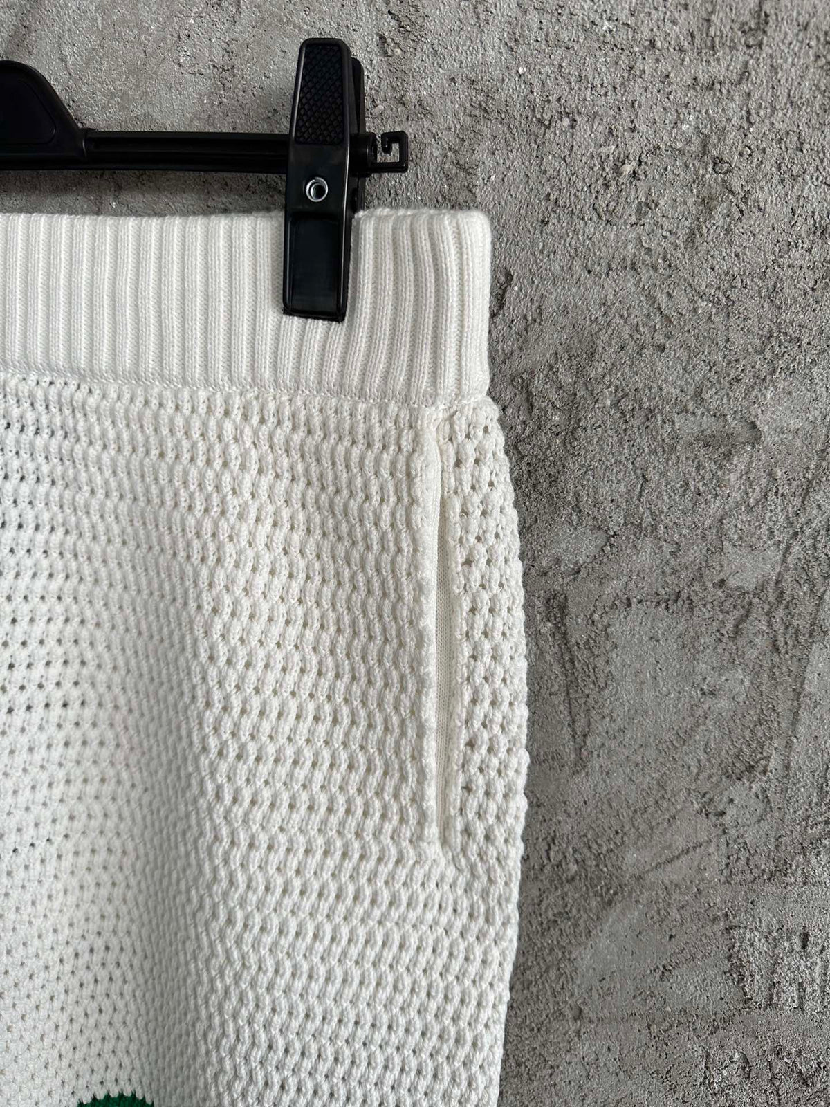 Weiß grün Short