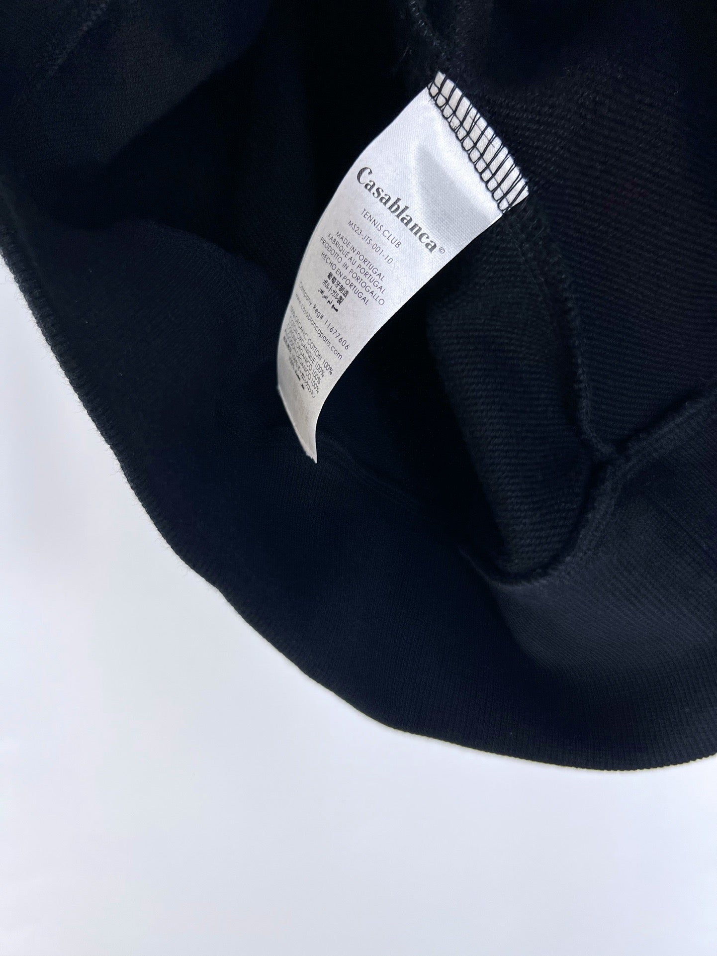 Sudadera en blanco y negro