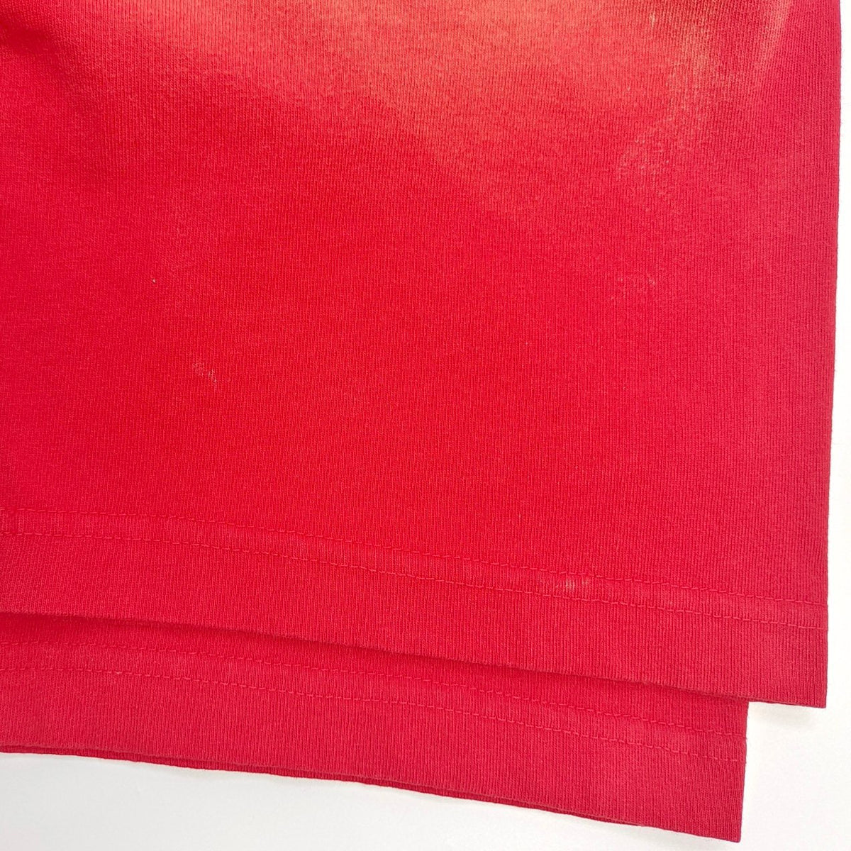 Red T-shirt - FashionHype.xyz