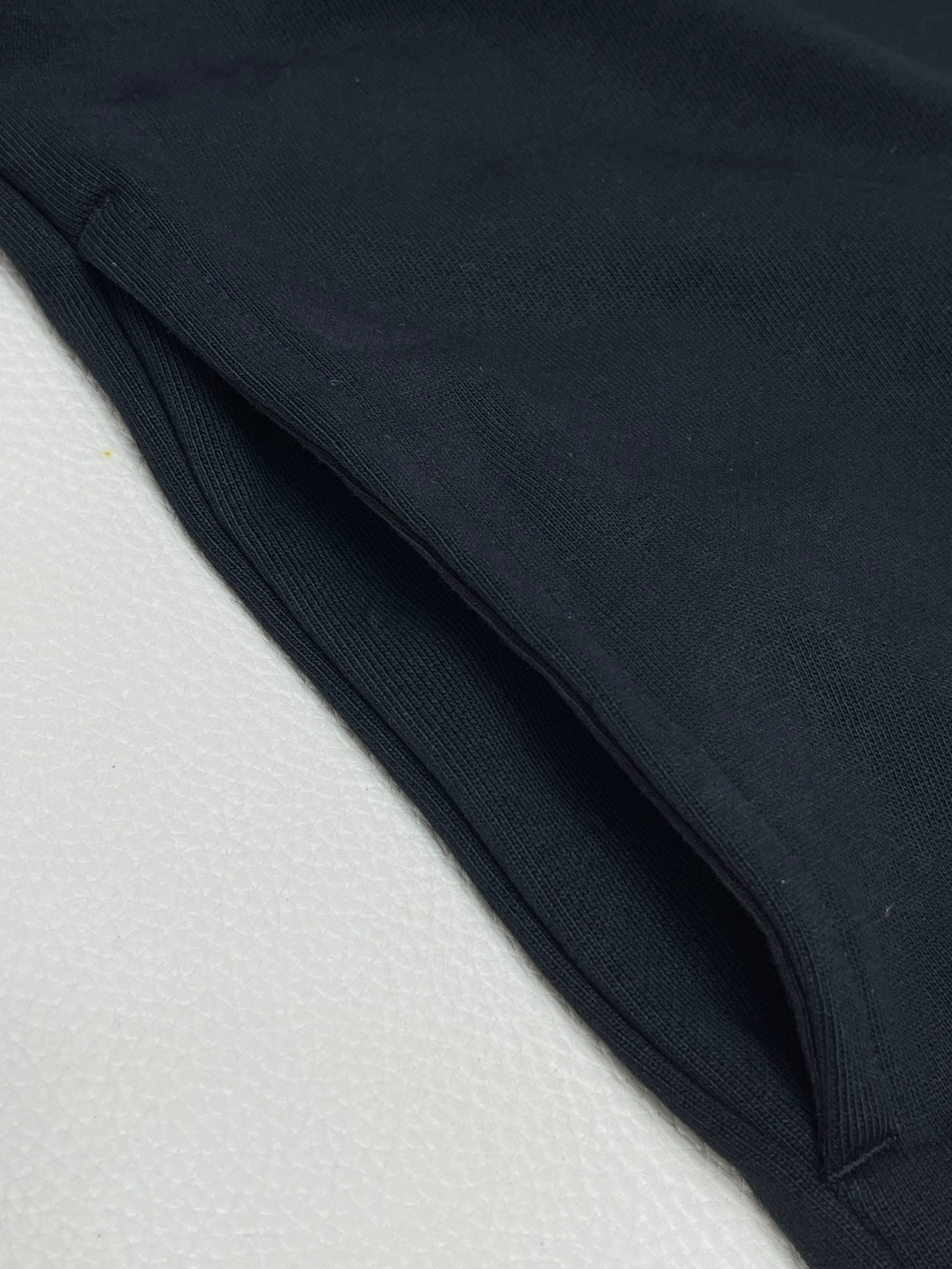 Schwarzer Hoodie