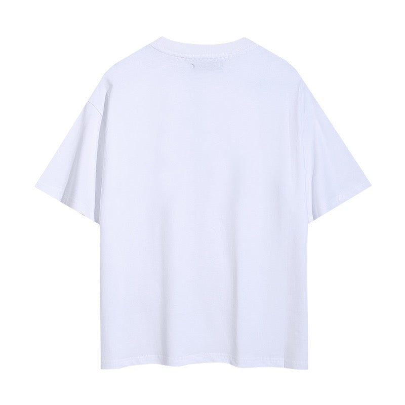 Weißes und schwarzes T-Shirt