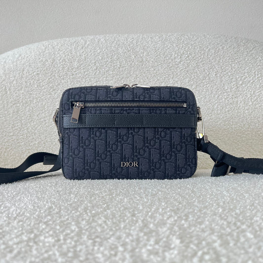 Schwarze Tasche