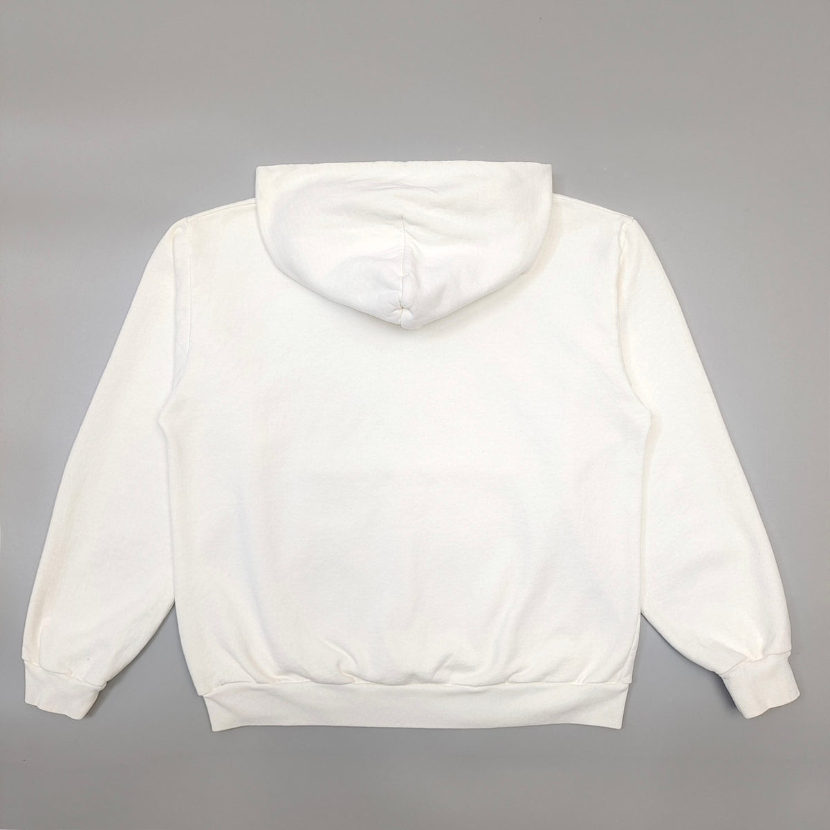 Sudadera con capucha blanca