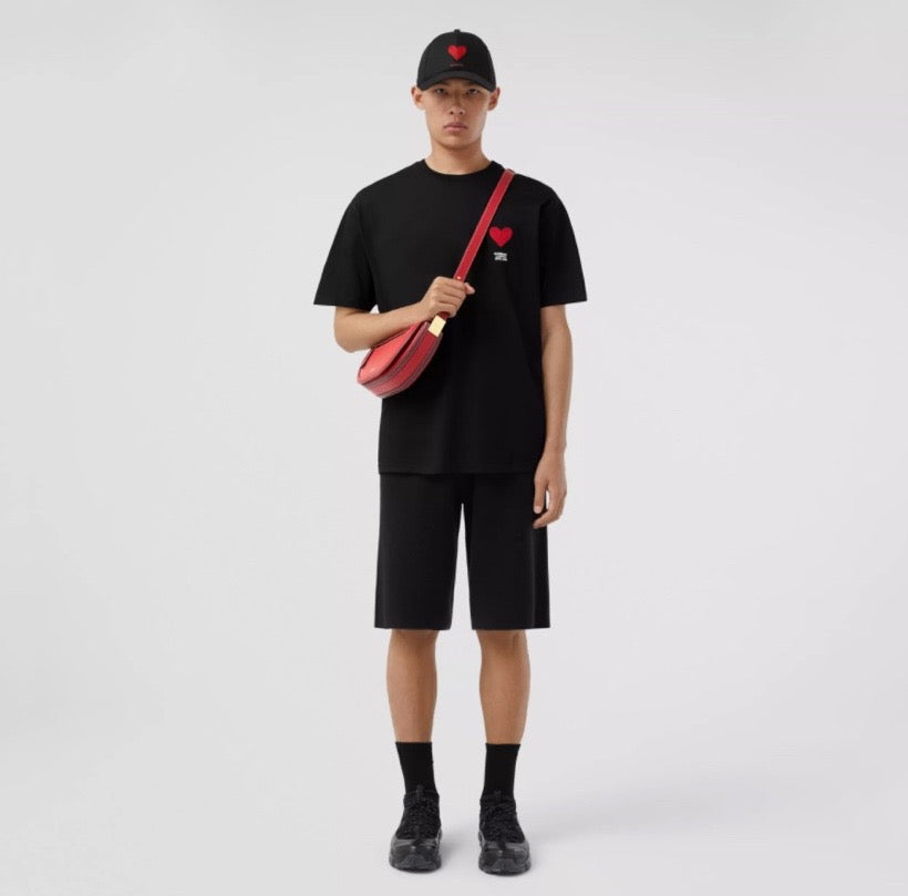 Black and White T-shirts - FashionHype.xyz
