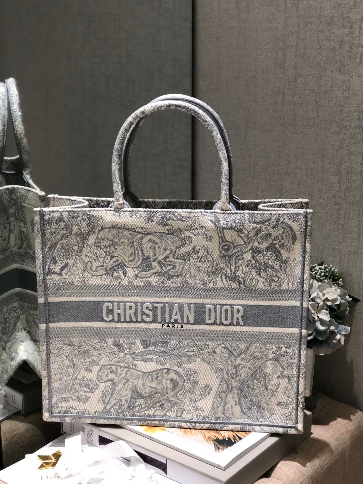 Mehrfarbige Taschen